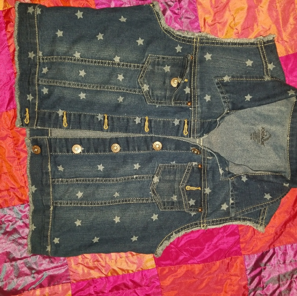Vest - Picture 3 of 7